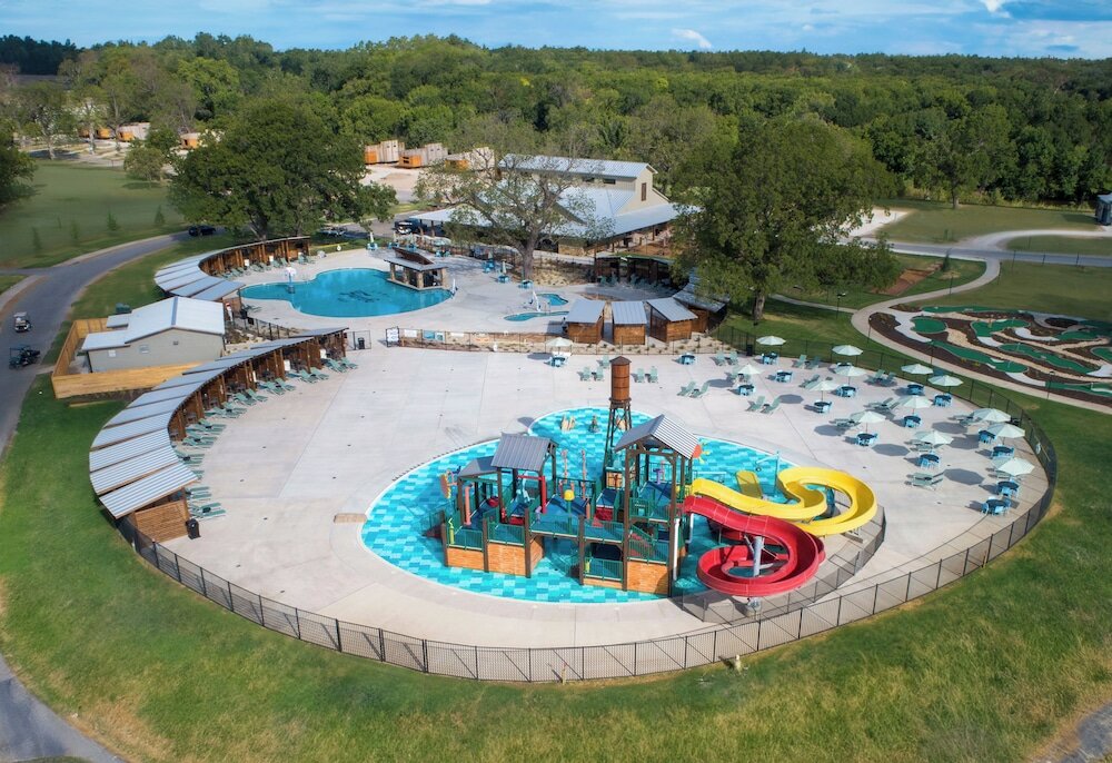 Фото Camp Fimfo Waco