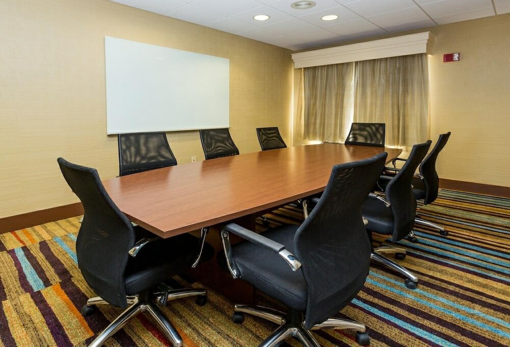 Фото Fairfield Inn and Suites by Marriott Des Moines West