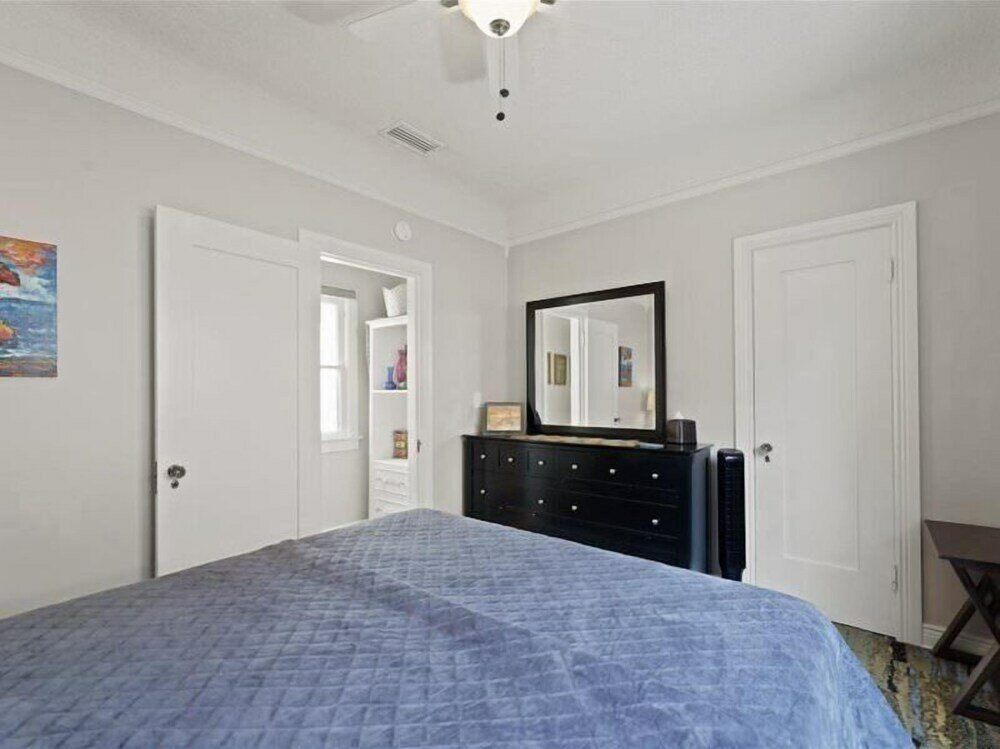 Фото Relax & Getaway - Chic Belmont Shore Duplex