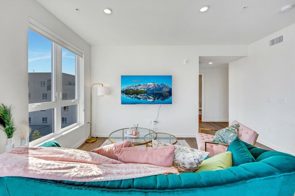 Фото Luxury Apartment in Hollywood