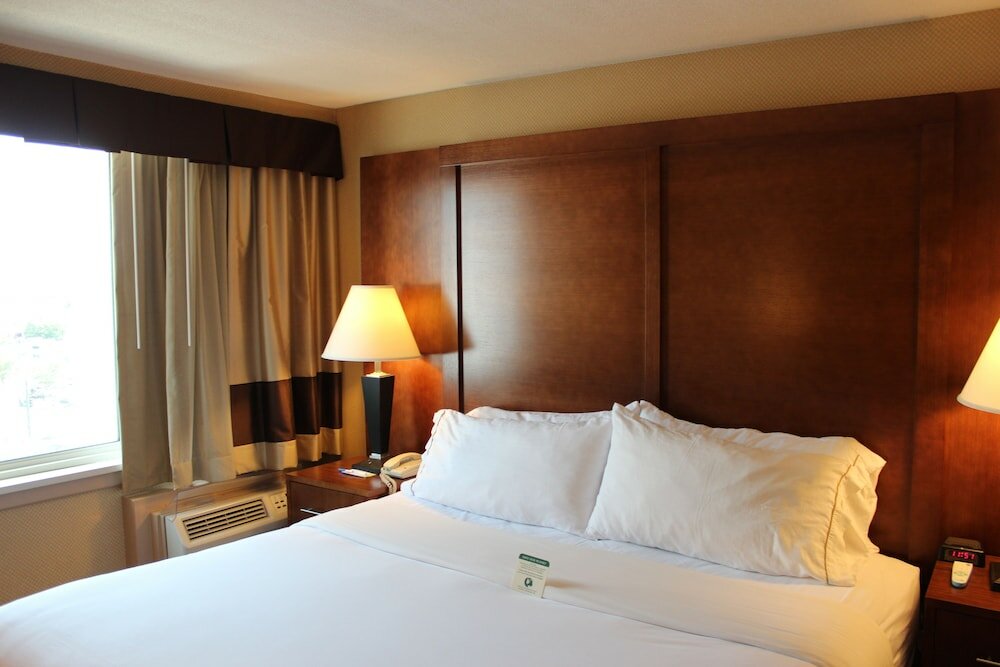 Фото Holiday Inn Express Washington Dc N-Silver Spring, an Ihg Hotel