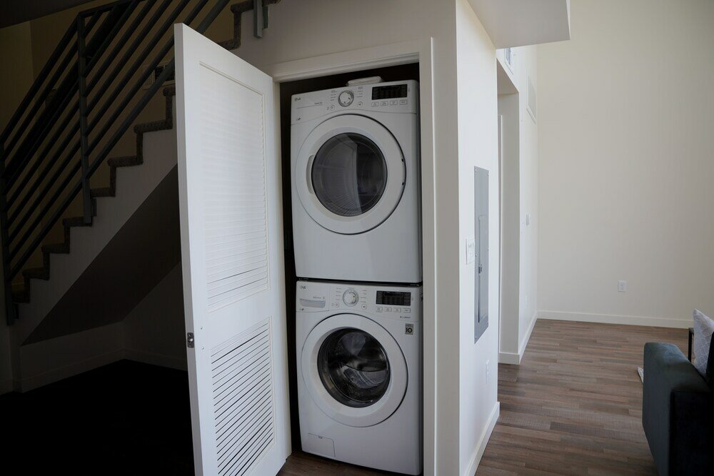 Фото New Lyfe Finest Luxury Apartment