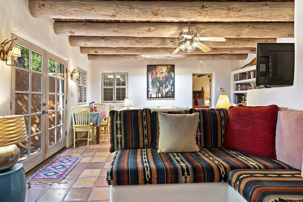 Фото Casa Siempre Mayo - Railyard Gem, Walk to Plaza