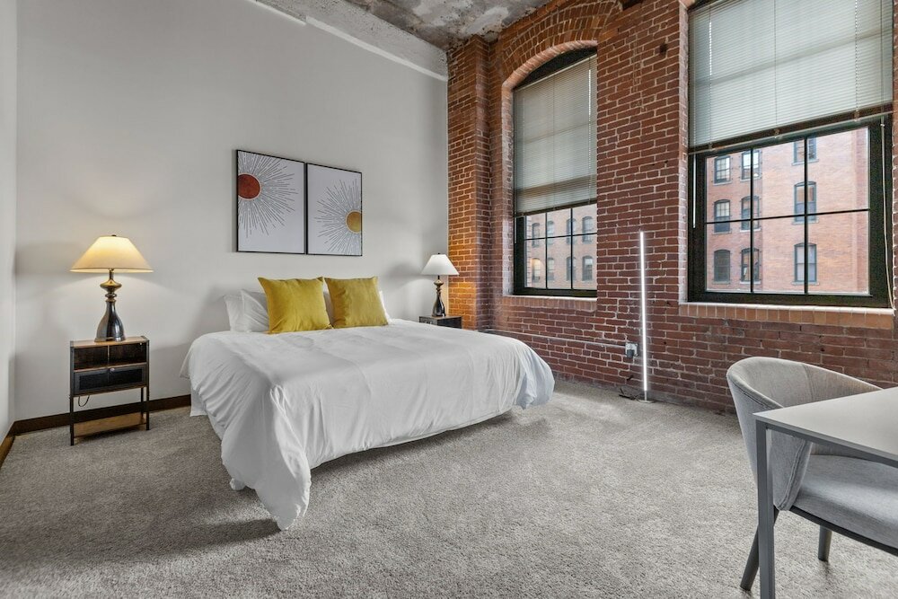 Фото Historic Loft Retreat With Pool