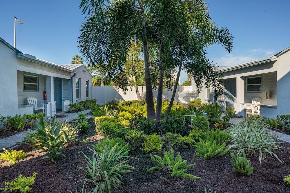 Фото The Bungalows