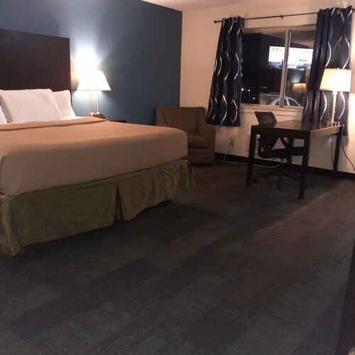 Гостиница Americas Best Value Inn & Suites Phenix City