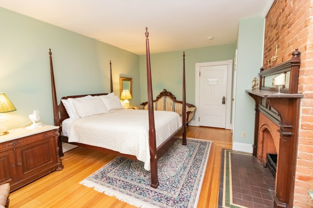 Фото Saratoga Dreams B&b