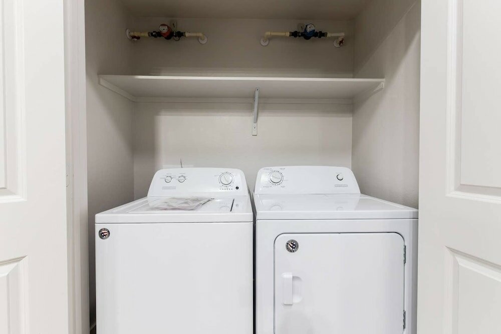 Фото StayOvr at Legacy West - Windrose