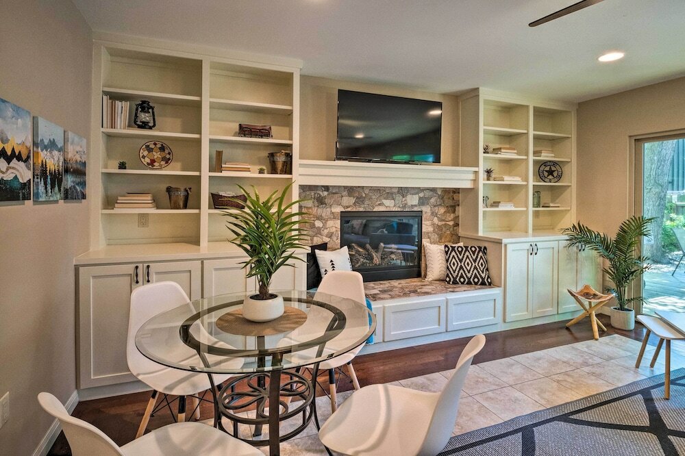 Фото Holly Hideaway