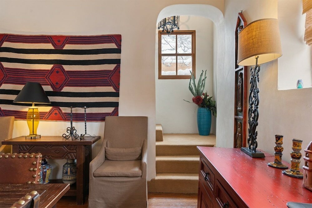 Фото Tecolote - Authentic Home Right Next to The Plaza, Hot Tub, Roof Deck