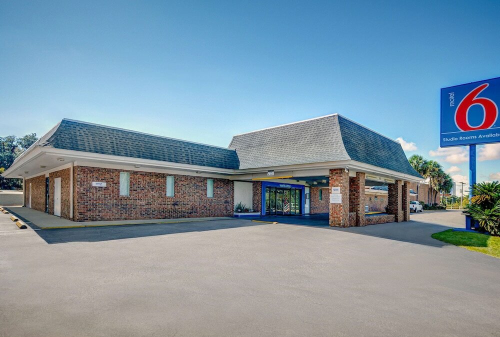 Фото Motel 6 Tallahassee, Fl - Downtown