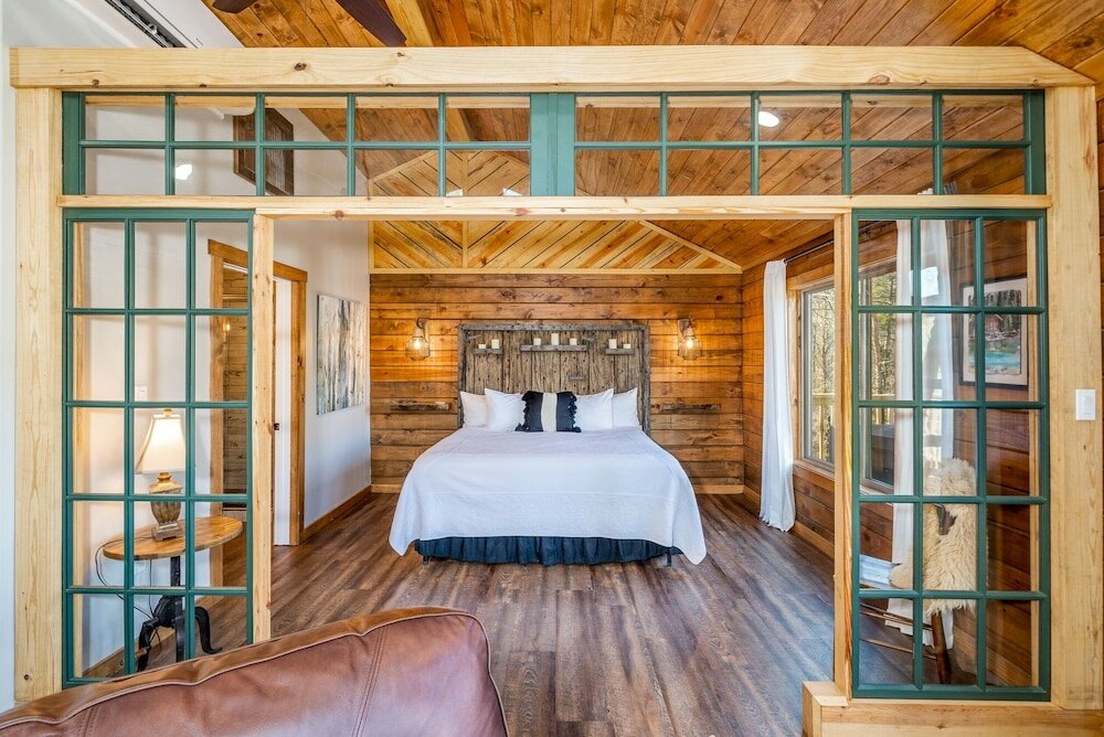 Фото Starlight Haven Hot Springs