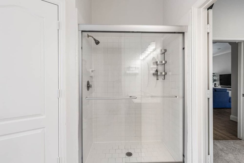 Фото Home Pool 15 Minutes from Dfw Airport