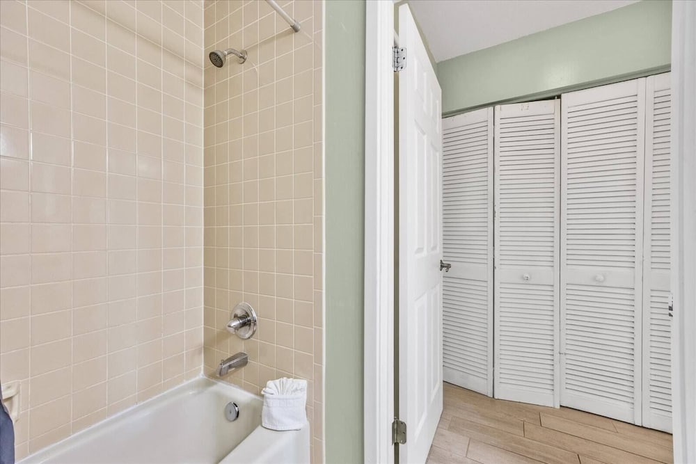 Фото Ocean Hibiscus