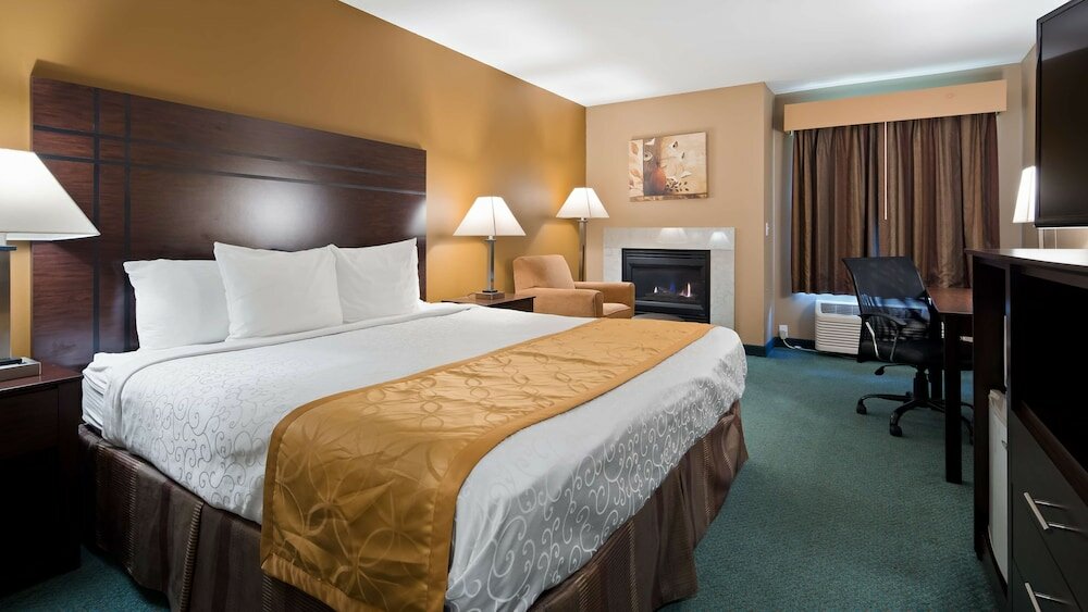 Фото Best Western Plaza Hotel Saugatuck