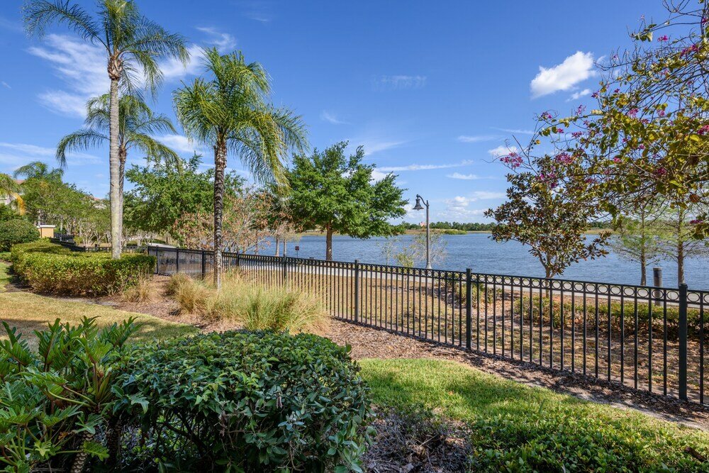 Фото Vista Cay Resort Direct Condos by Millennium Management