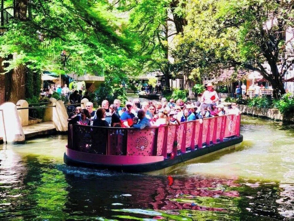 Фото State-of-the-art 3br/2.5ba Home Next to Downtown