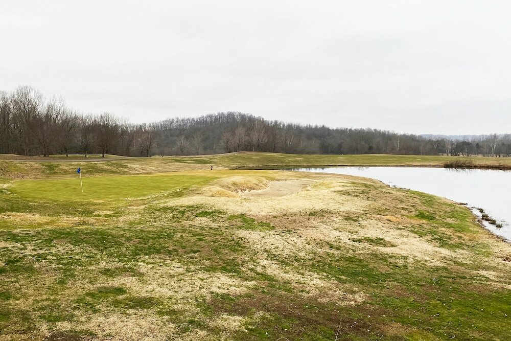 Фото Falls of Rough Resort