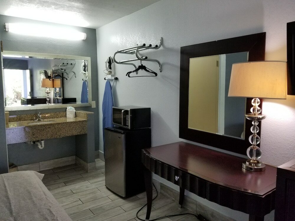 Фото Riverview Inn