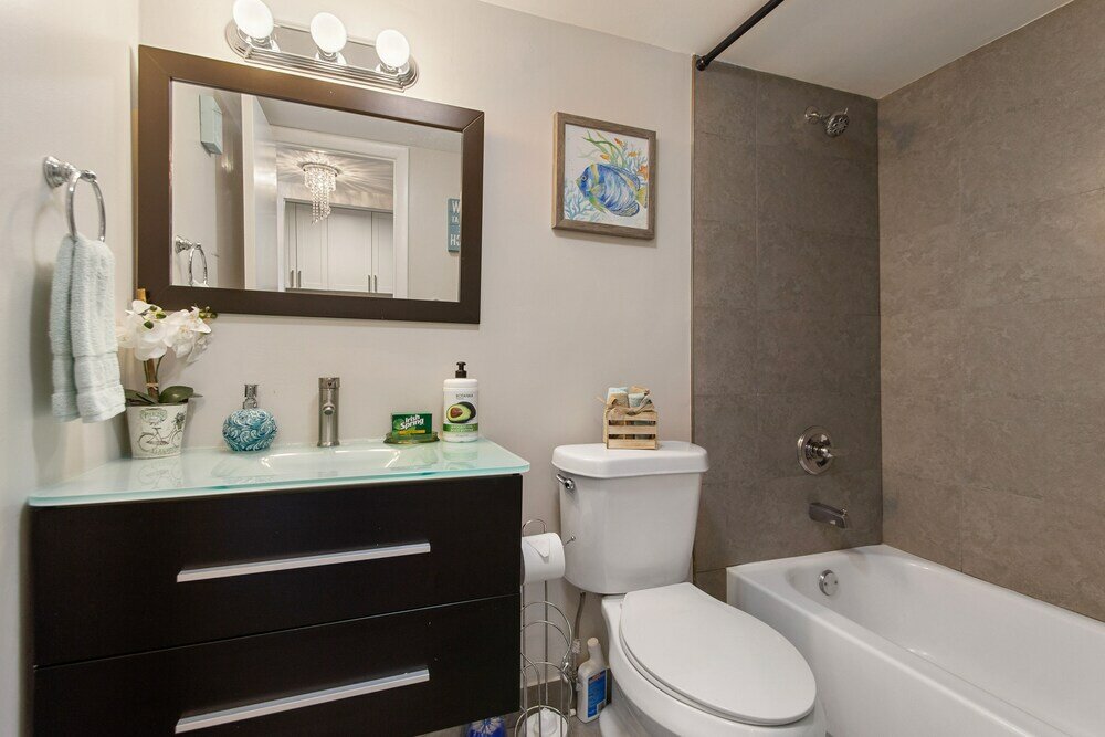 Фото 2Bed 2Bath with Patio on 11 Collins ave