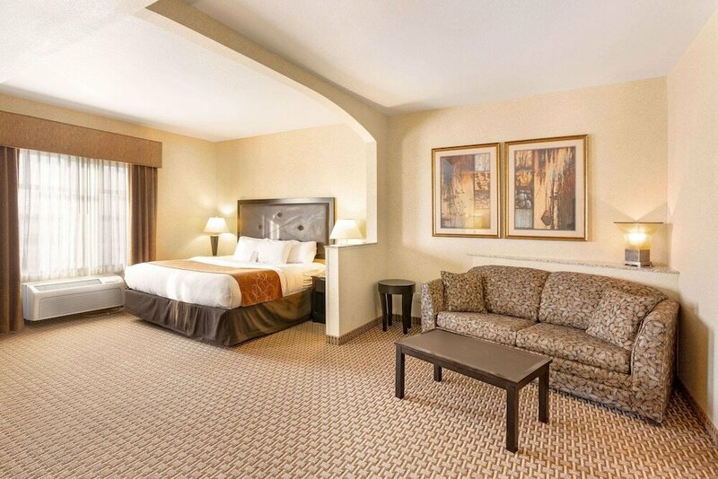 Гостиница Comfort Suites Moses Lake