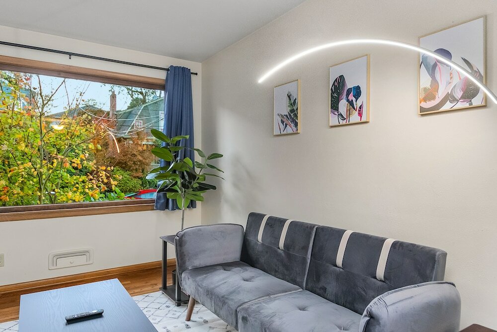 Фото Seattle's Peach Crow 87 Walkscore