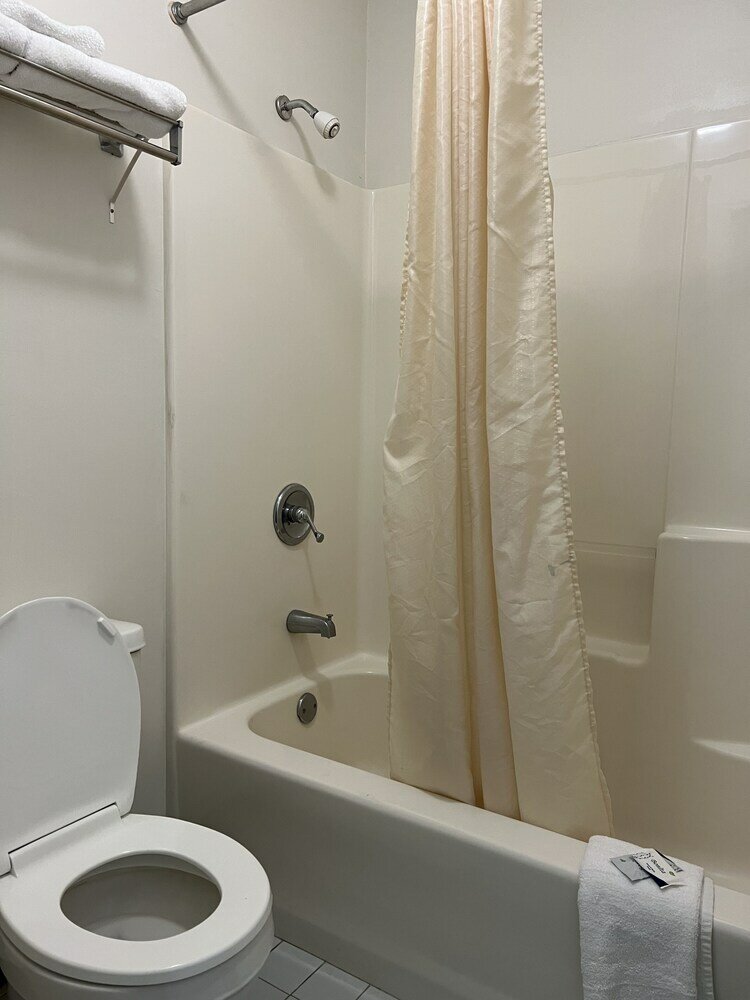 Фото Garden Inn & Suites