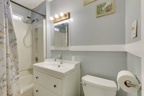 Гостиница Convenient Springfield Apartment 3 Mi to Downtown! в Спрингфилде