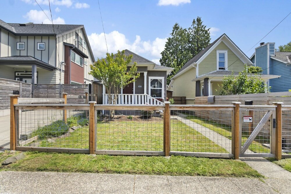 Фото Ballard Bungalow - Walk to Dt Ballard/Water