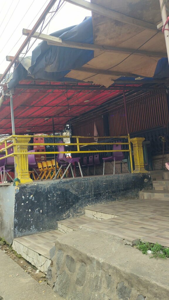 Department store Glenn Complexe, Douala, photo