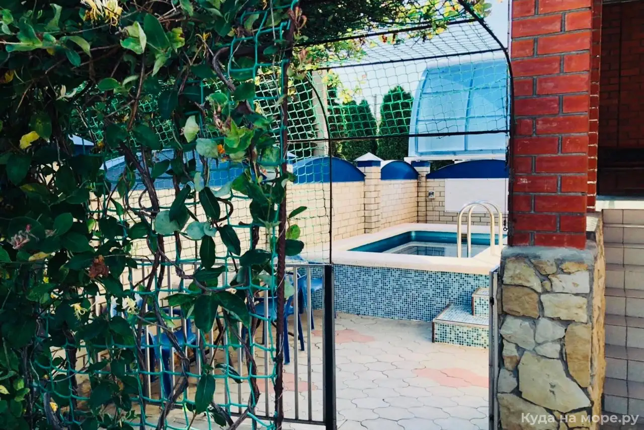 Фото отеля 2