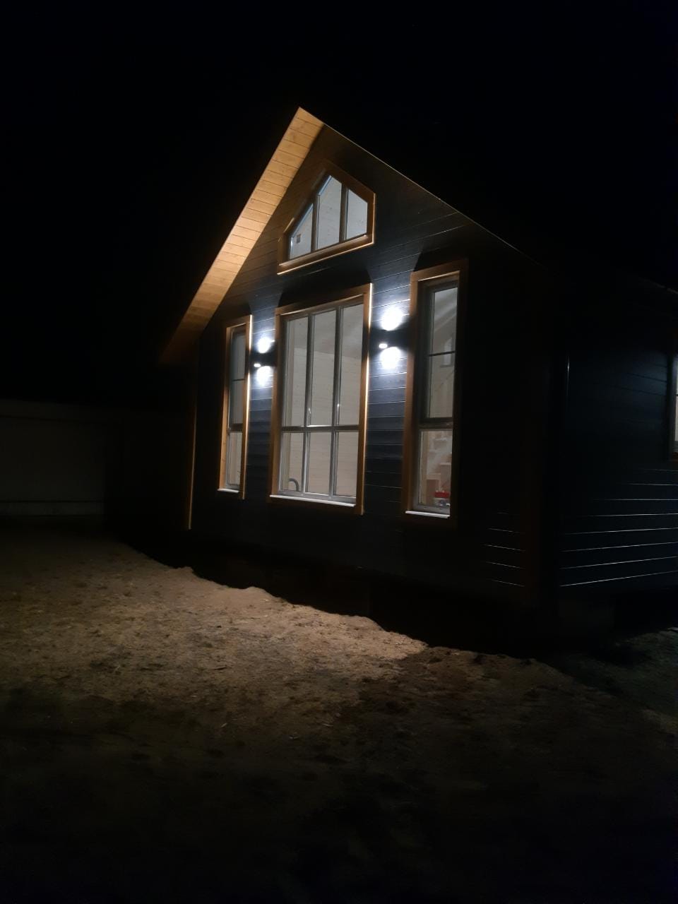 Фото Синий дом у пляжа