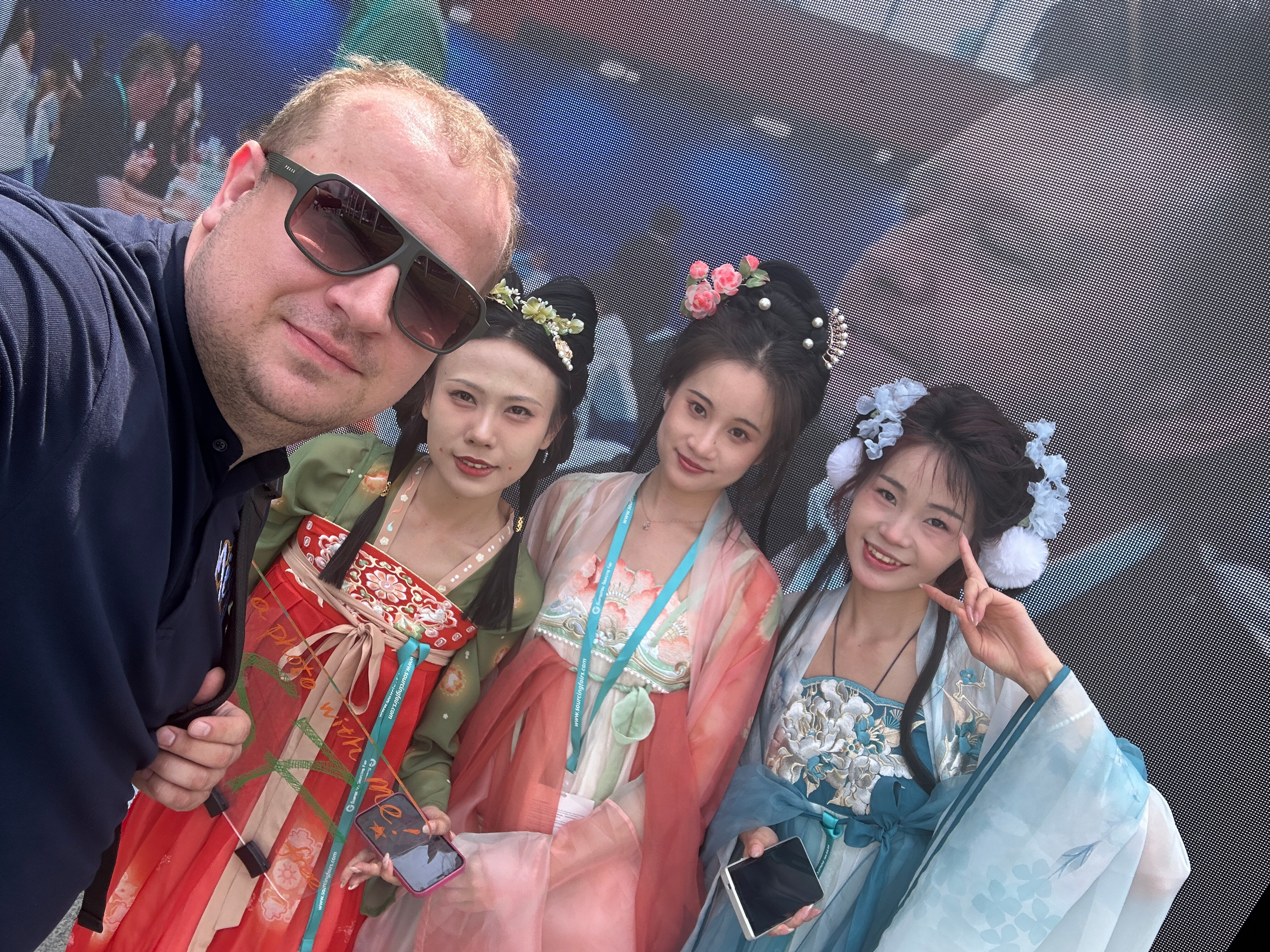 Фото Guangzhou Planet Hotel