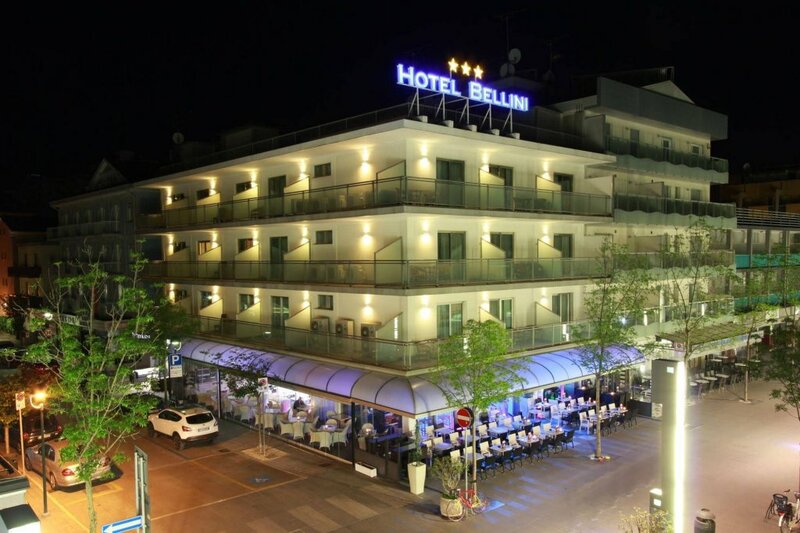 Гостиница Hotel Bellini в Линьяно-Саббьядоро