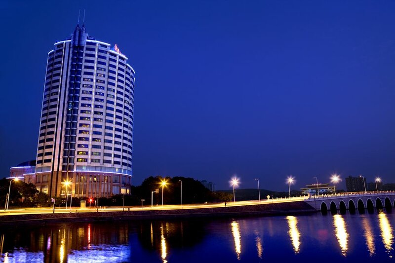 Гостиница Hongyi Hotel Wuhan University в Ухане