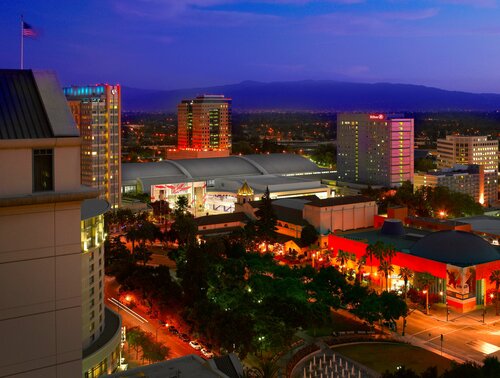 Гостиница Hilton San Jose в Сан-Хосе