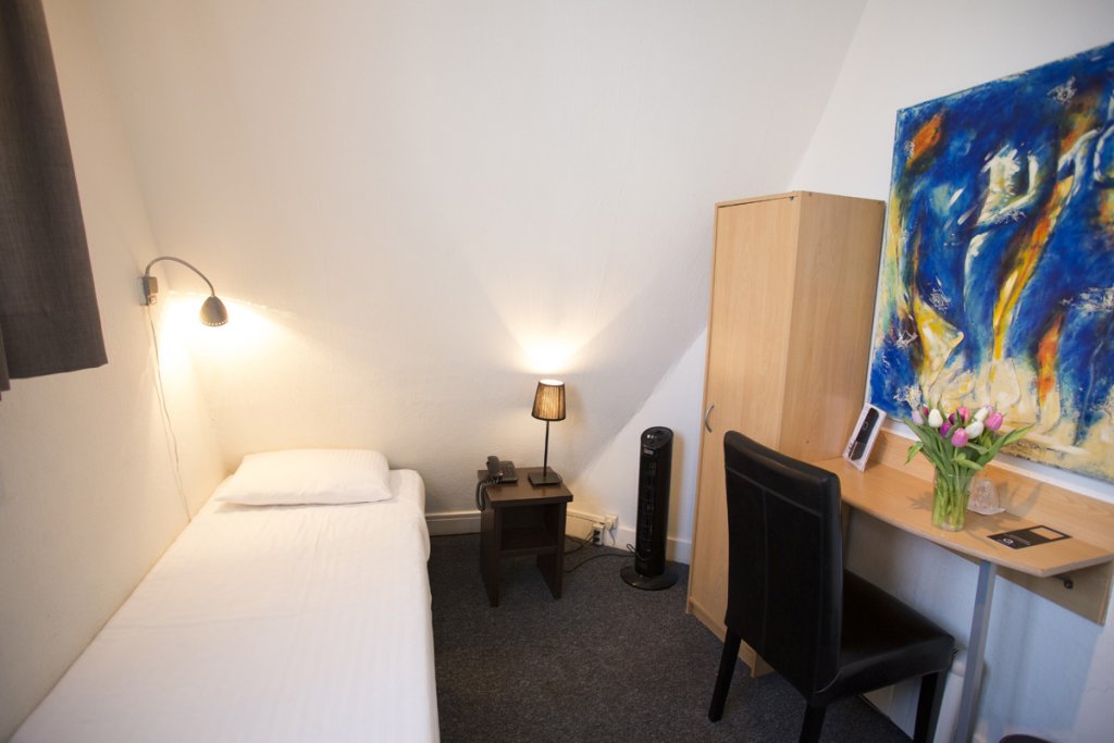 Фото Quentin England Hotel