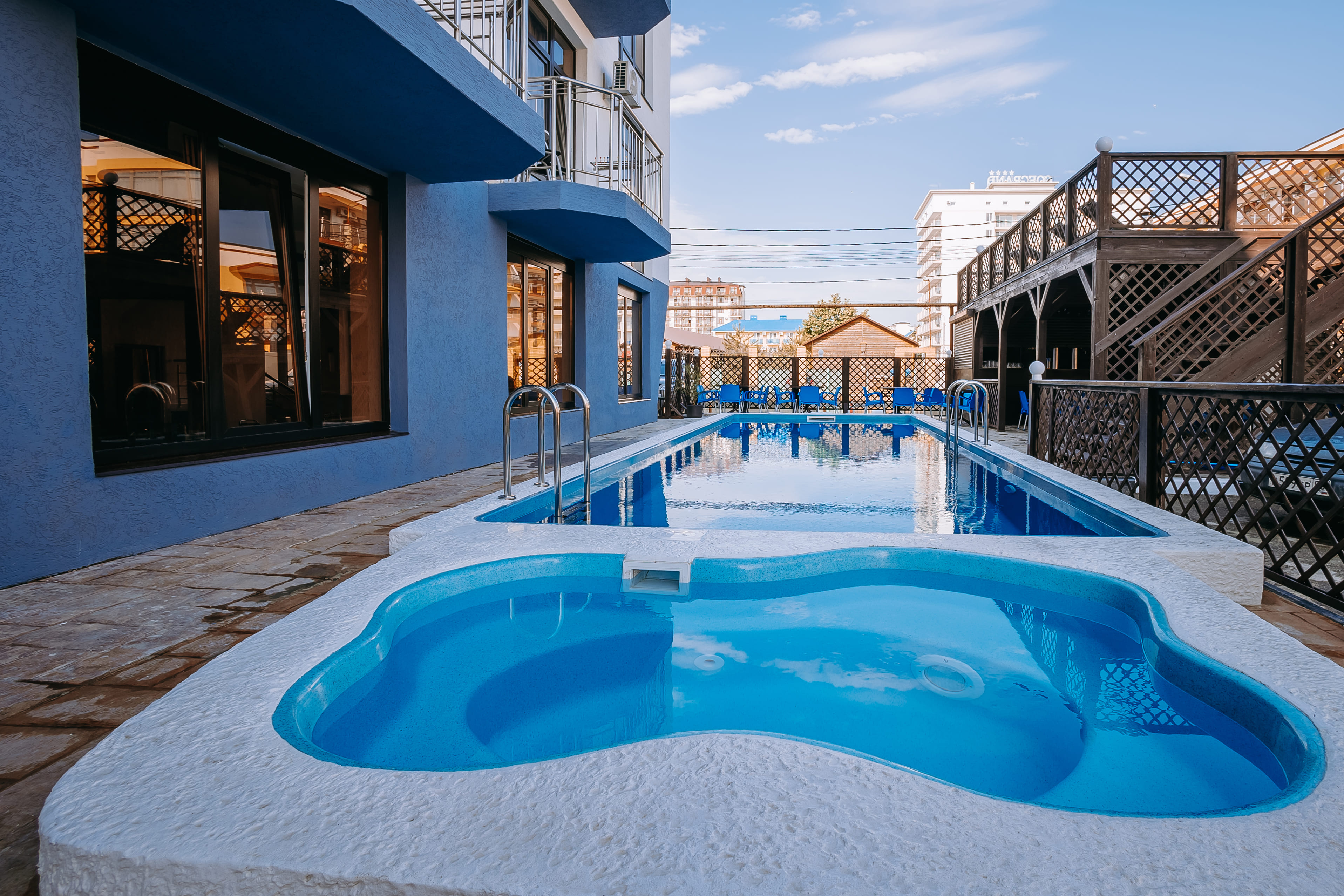 Фото отеля 2