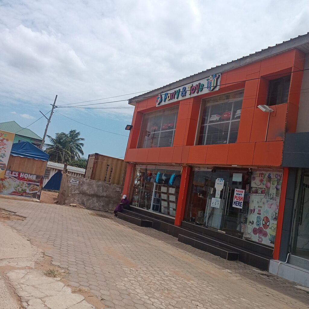 Shopping mall Party & Toys, Earth, photo