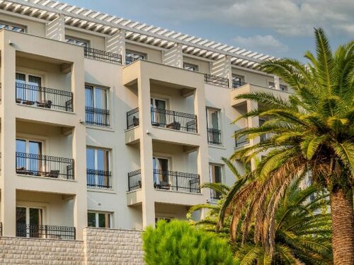 Внешний вид отеля Lazure Hotel and Marina в Мельине, фото 4