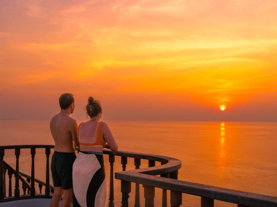 Фото Stone Hotel Dhiffushi