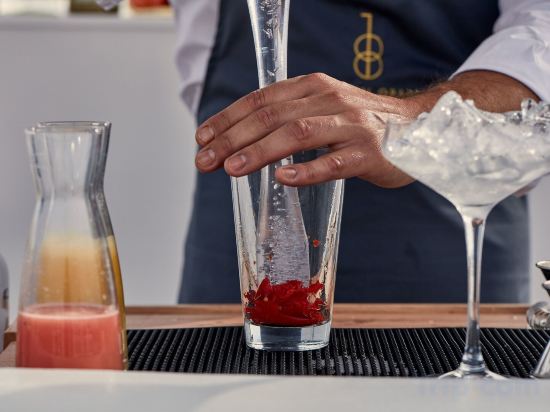 Фото 18 Grapes Hotel