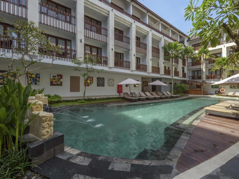 Фото Grand La Walon Hotel