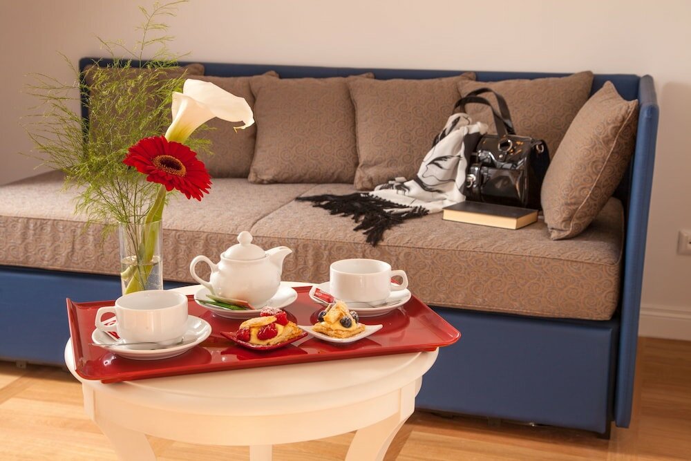 Фото Floris Hotel