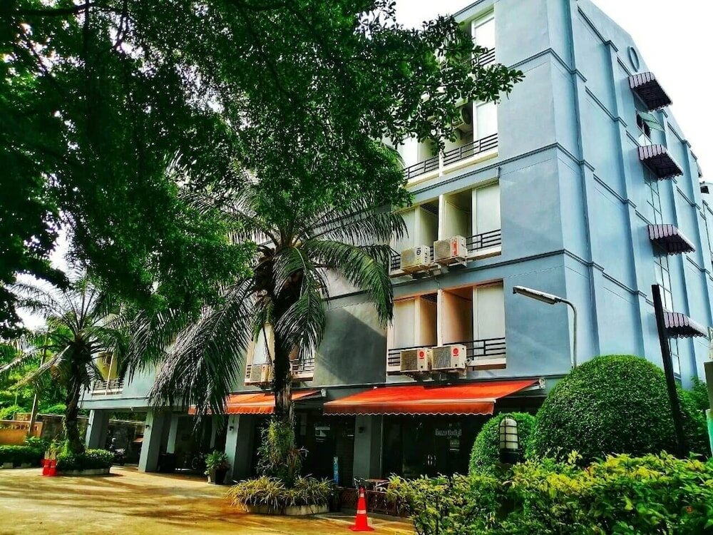 Фото отеля 1