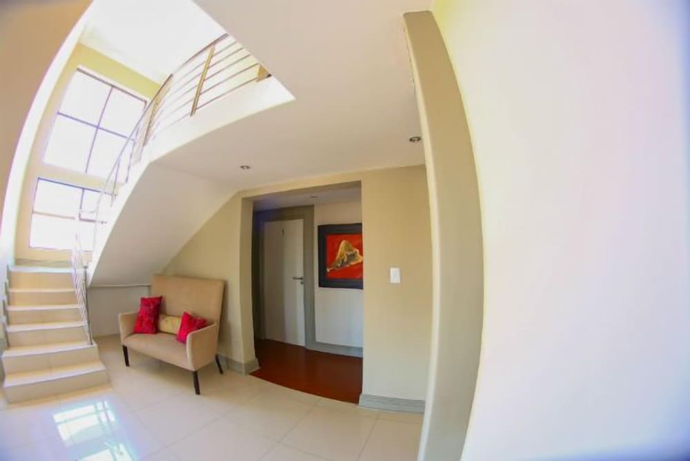 Фото Alabaster Box B&b