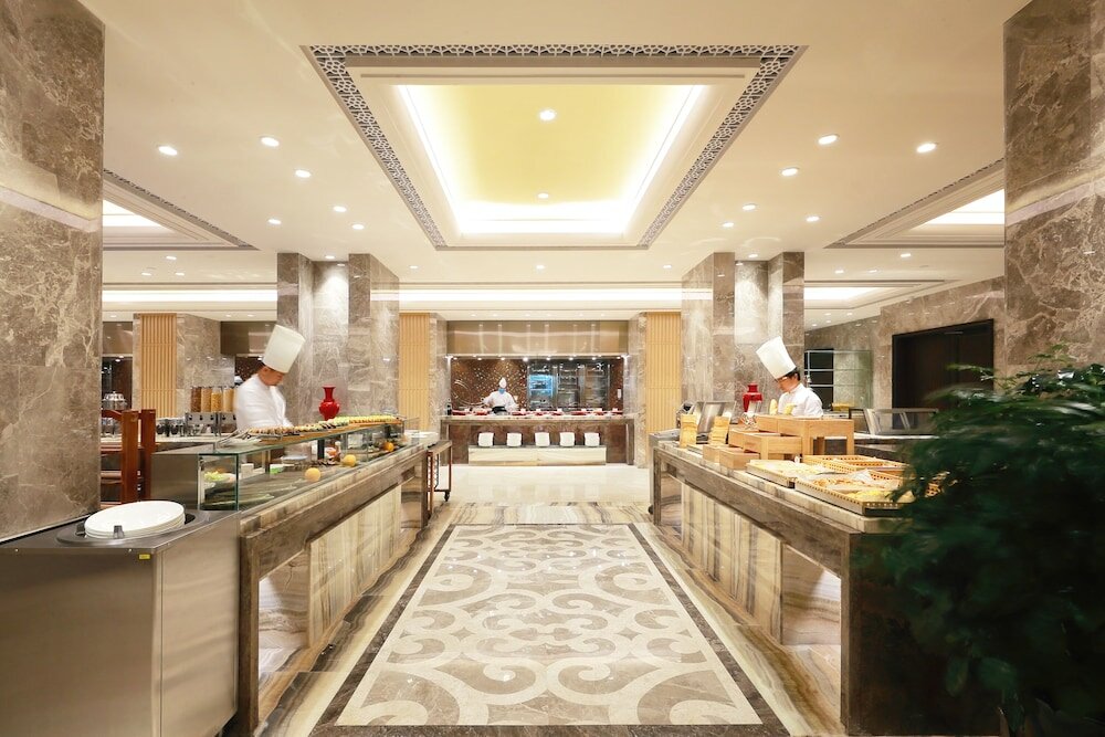 Фото Fuzhou Lakeside Hotel