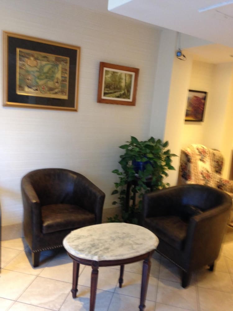 Фото Hotel Bon Accueil