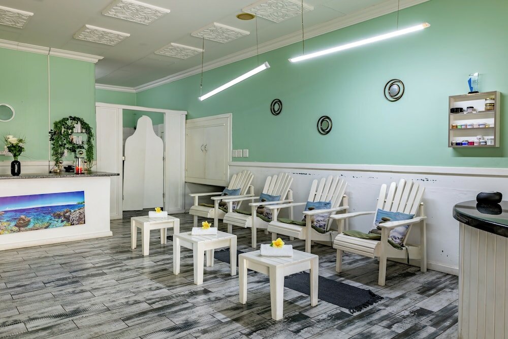 Фото Hotel Numbi and Garden Suites