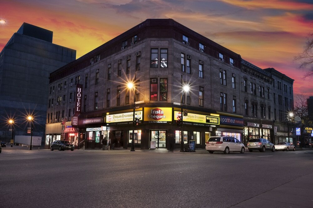 Фото отеля 1